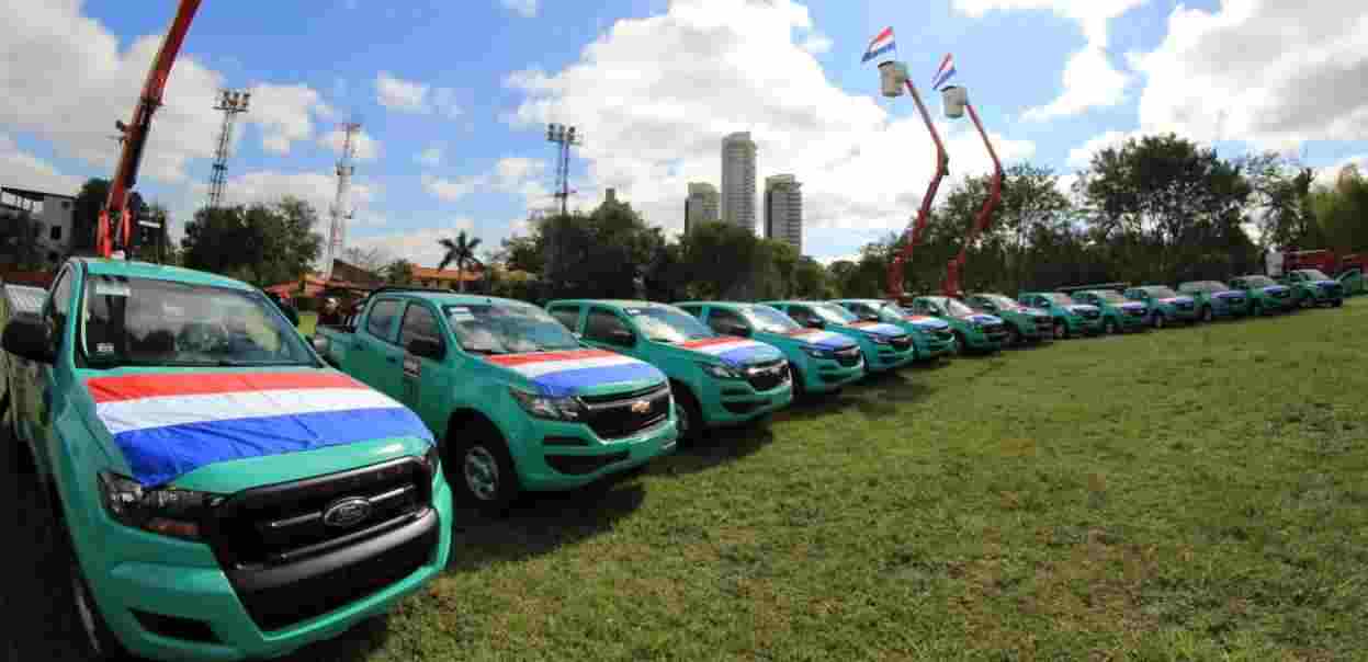 Ande adquire 14 nuevos vehículos para mejorar la atención del servicio