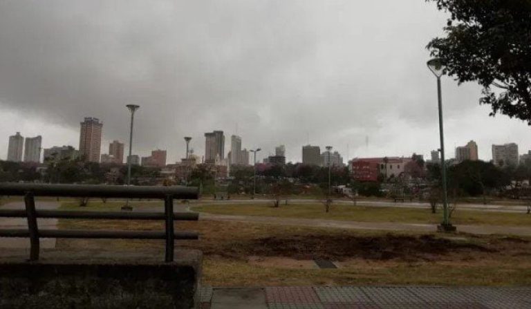 Miércoles fresco con lluvias y tormentas eléctricas