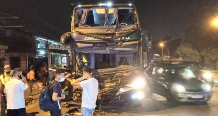 Choque de buses por falla de frenos deja 16 heridos en Capiatá