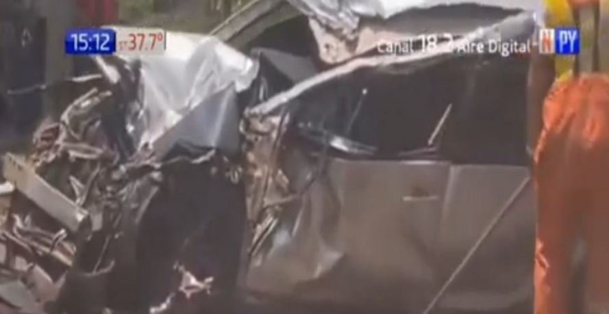 Grave accidente en Yaguarón entre un tractocamión y automóvil