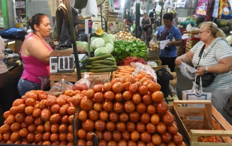 Vuelven a mercados frutas y hortalizas pero más caras