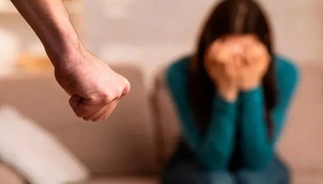 Mujer denuncia a su ex pareja por violencia y ahora teme por su vida