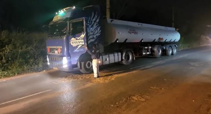 Cae un camión cisterna con 15 kilos de cocaína en Villa Elisa