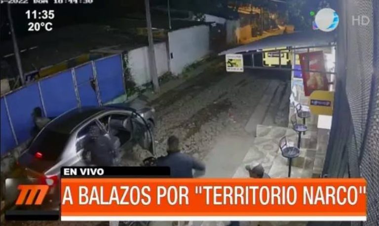 Guerra a balazos por Territorio Narco