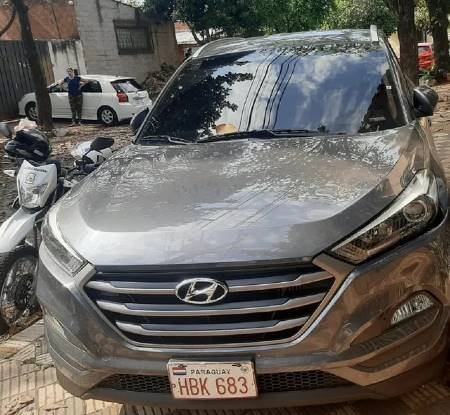 Conductor atropelló a supuesto ladrón que caminaba por la vereda en Asunción