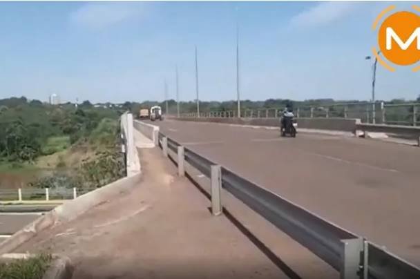 Adolescente muere electrocutado tras tocar baranda de un puente en Canindeyú