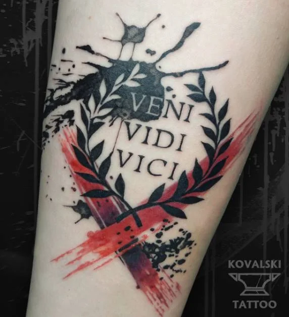 André Winter Tattoo - Veni, vidi, vici é uma expressão em latim