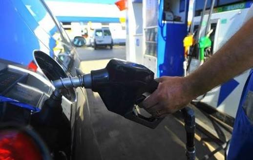 La compañía estatal Petróleos Paraguayos (Petropar) anunció una nueva reducción de sus combustibles, que se va a aplicar desde el primer día de la semana.