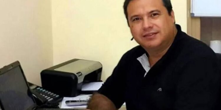 Decretan prisión a periodista por acoso