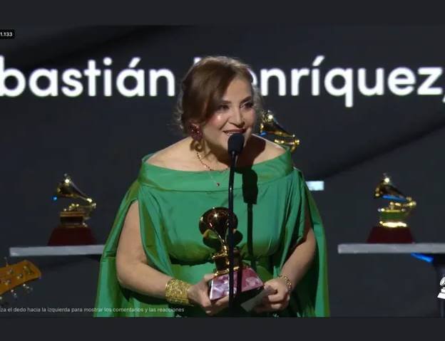 ¡Orgullo nacional! Berta Rojas logra dos Grammys para el Paraguay