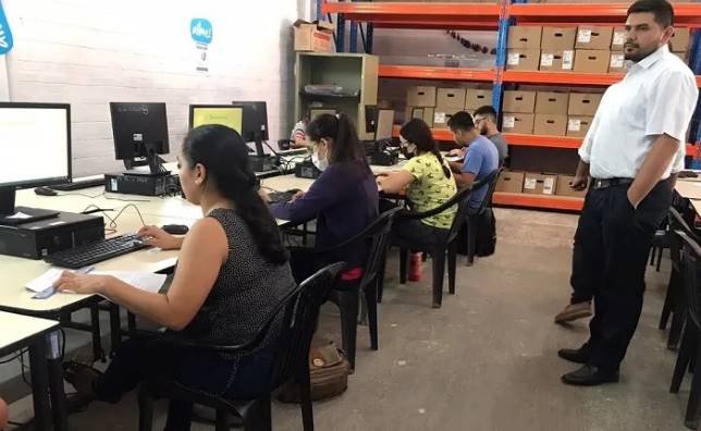 INE busca a 300 jóvenes para digitalizar cuestionarios