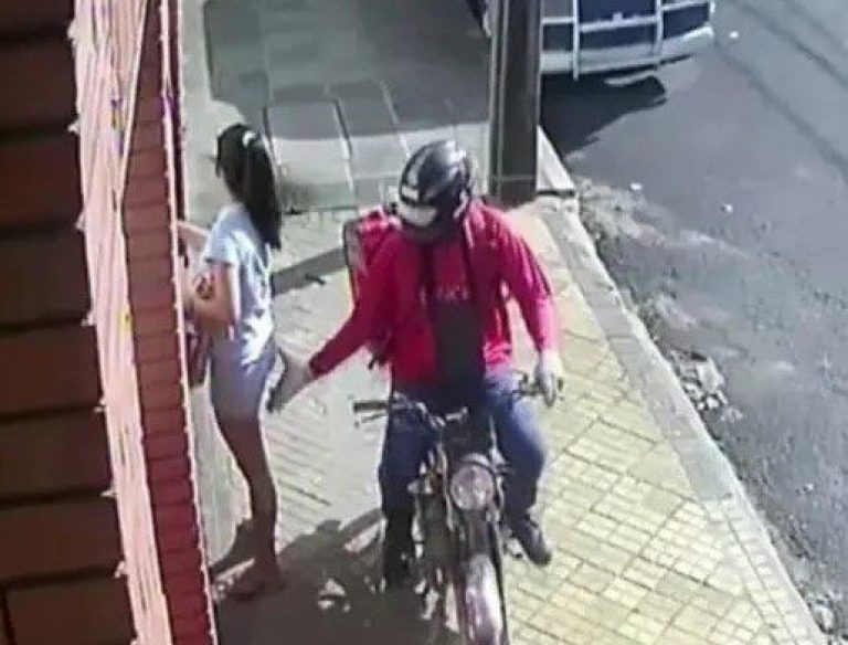 Buscan a delivery que manoseó a una mujer