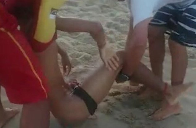 Adolescentes fueron mutilados por tiburones en playa de Brasil