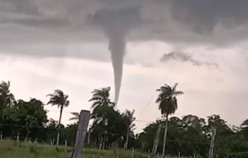 En Misiones Reportan un embudo de tornado