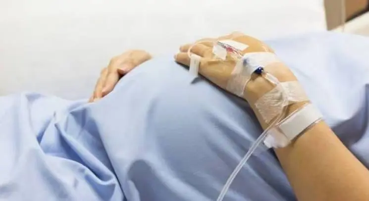Un médico en Argentina confundió un feto con tumor y el bebé falleció