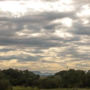 Viernes con lloviznas y descenso de temperatura la próxima semana. pronostico del tiempo 03-06-2024