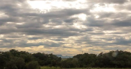 Viernes con lloviznas y descenso de temperatura la próxima semana. pronostico del tiempo 03-06-2024