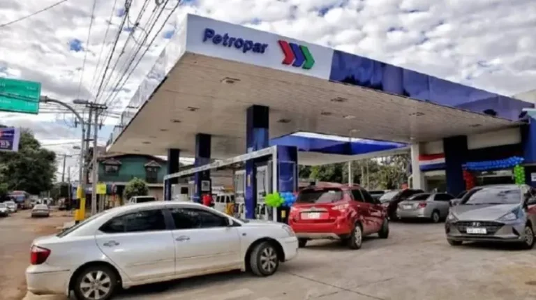 Gobierno Anuncia Reducción de G. 250 en el Precio del Diésel de Petropar