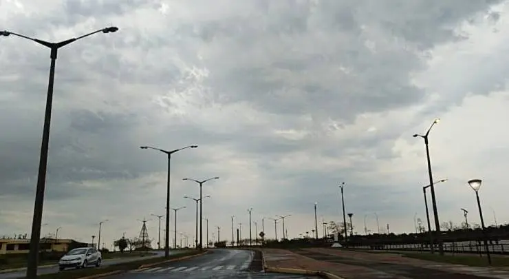 Cielo Parcialmente Nublado con Probabilidad de Lluvias para hoy 3 de Noviemnre