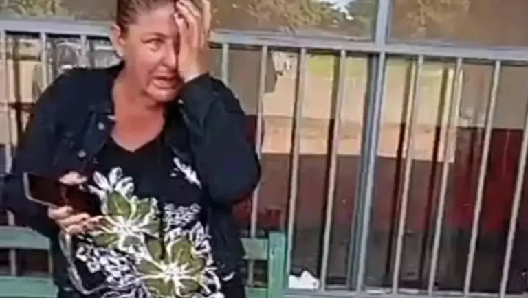 Mujer fue engañada por su hija y yerno y la abandonaron en la terminal