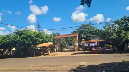 Roban ataúd de un panteón familiar en el cementerio local Roban ataúd de un panteón familiar en el cementerio local
