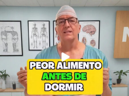 El peor alimento que puedes comer antes de dormir (y no es el que imaginas) El peor alimento que puedes comer antes de dormir