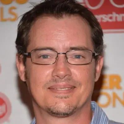 What is Jason London net worth estimated? How did he get his fortune?