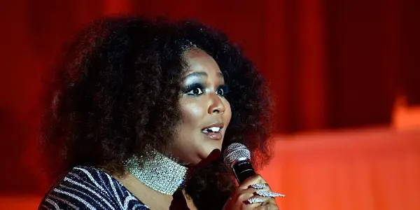 What is Lizzo net worth estimated? How did he get his fortune?