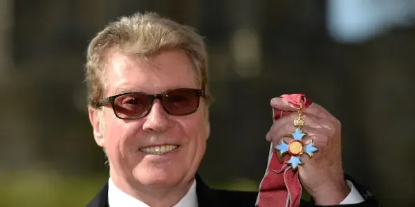 What is Michael Crawford net worth estimated? How did he get his fortune?
