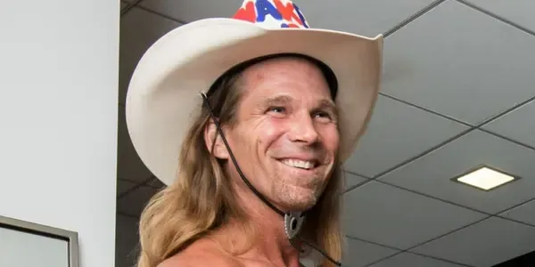 What is Naked Cowboy net worth estimated? How did he get his fortune?