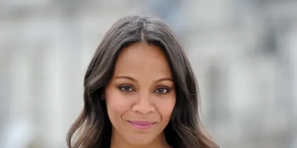What is Zoë Saldana net worth estimated? How did he get his fortune?